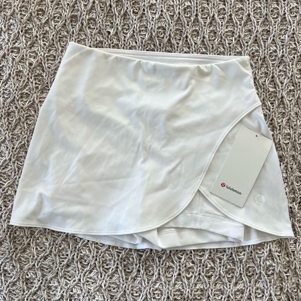 lululemon athletica Cream Mini Skirt - Picture 1 of 5